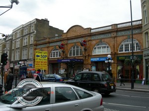 Earls-Court-Station