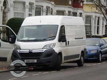 Very efficient Lea Bridge removals